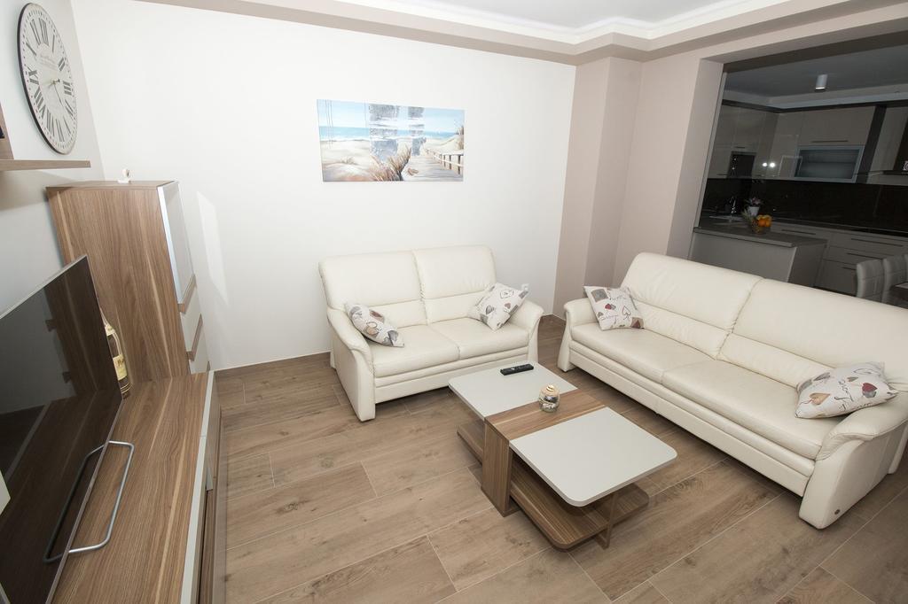 Lct Laura Apartment